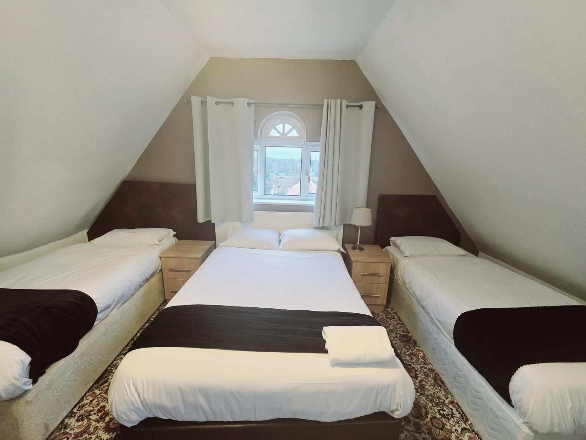 Kingswood Guest house Maidenhead