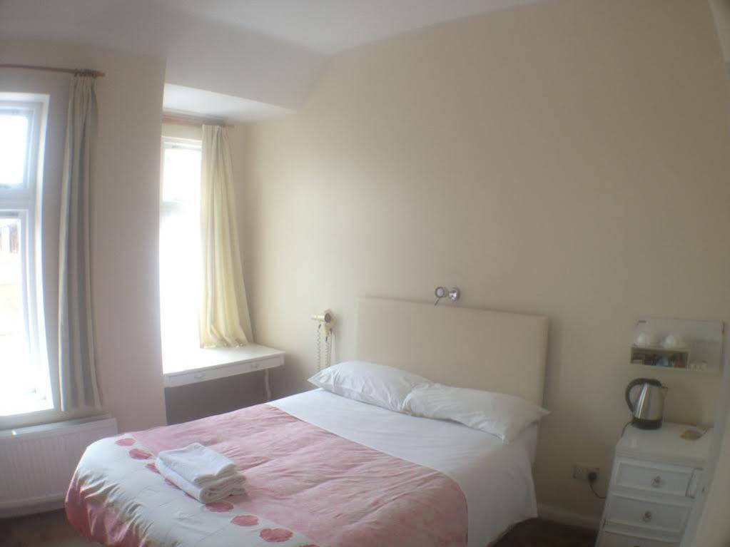 Kingswood Guest house