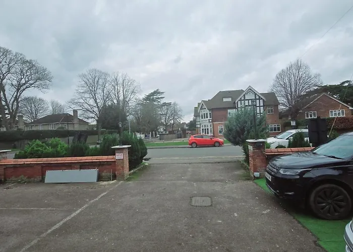 Kingswood Hotel
